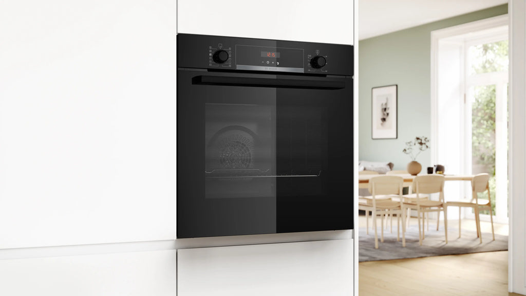 Bosch pećnica ugradbena HQA574BB3